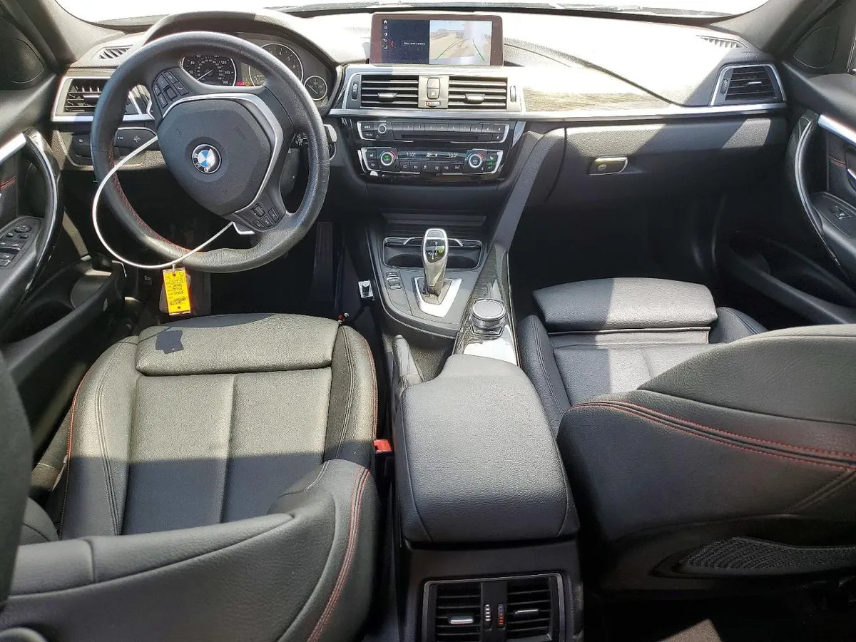 BMW 330 XI 2018