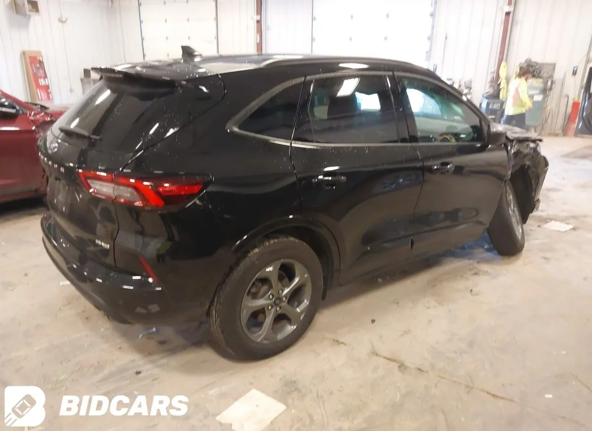 FORD ESCAPE 2024