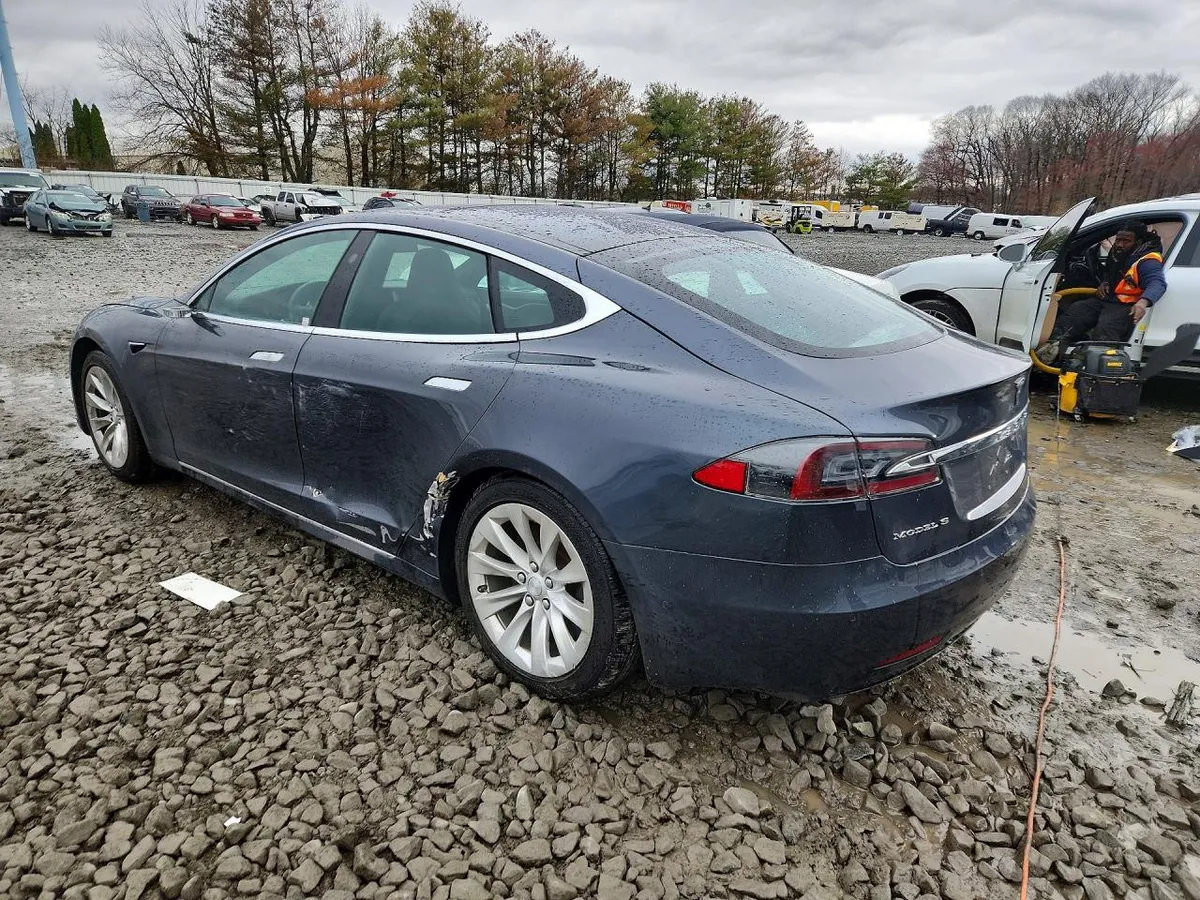 TESLA MODEL S 2018