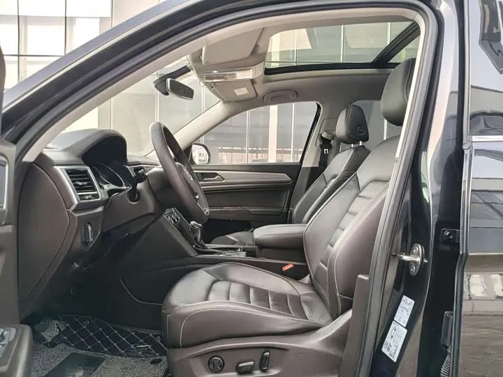 VOLKSWAGEN TERAMONT 2018