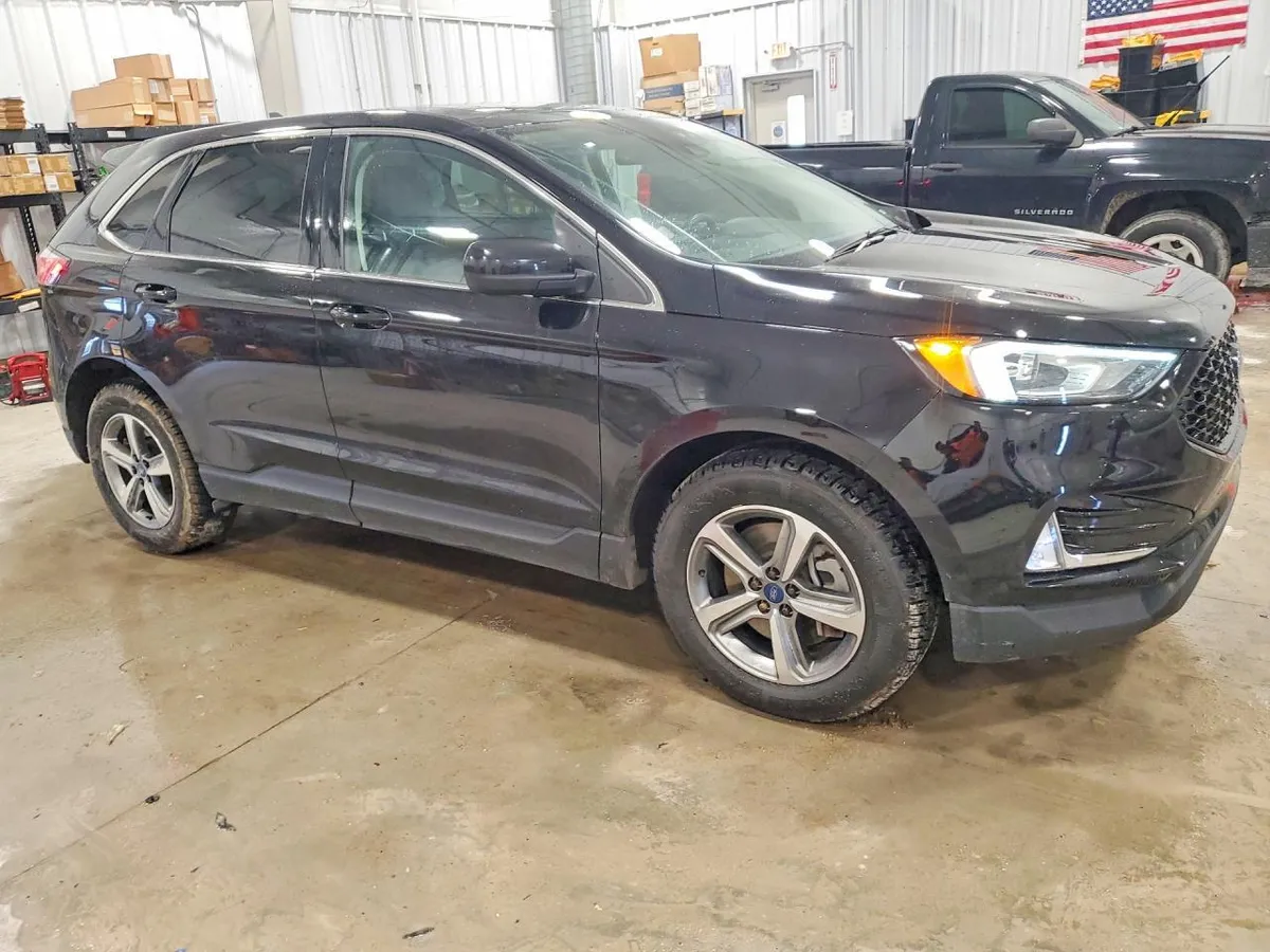 FORD EDGE SEL 2022