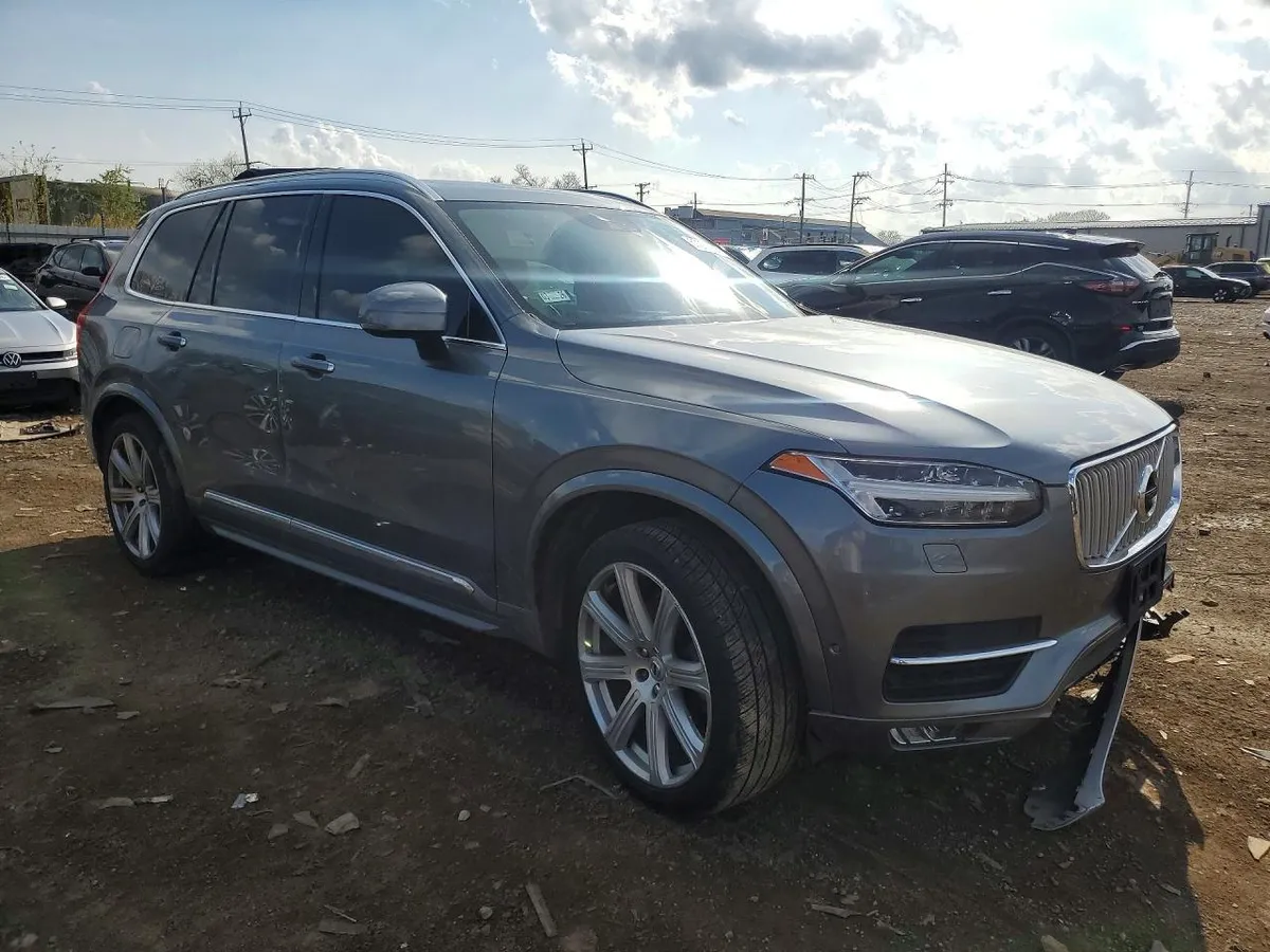 VOLVO XC90 T6 2018