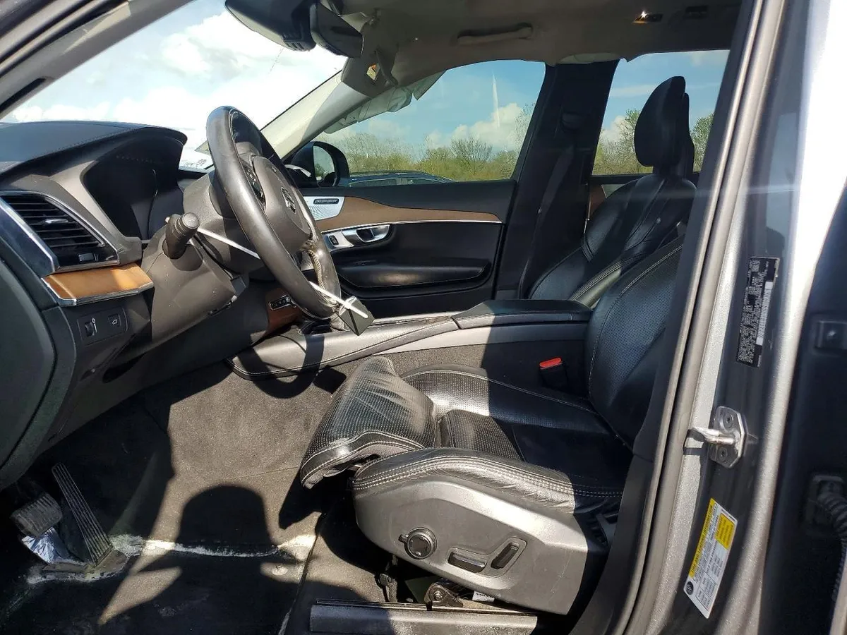 VOLVO XC90 T6 2018