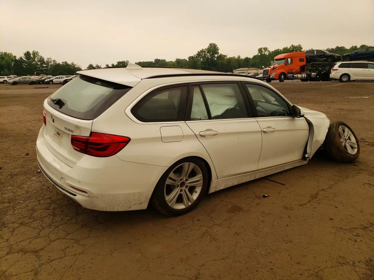 BMW 330 XI 2017