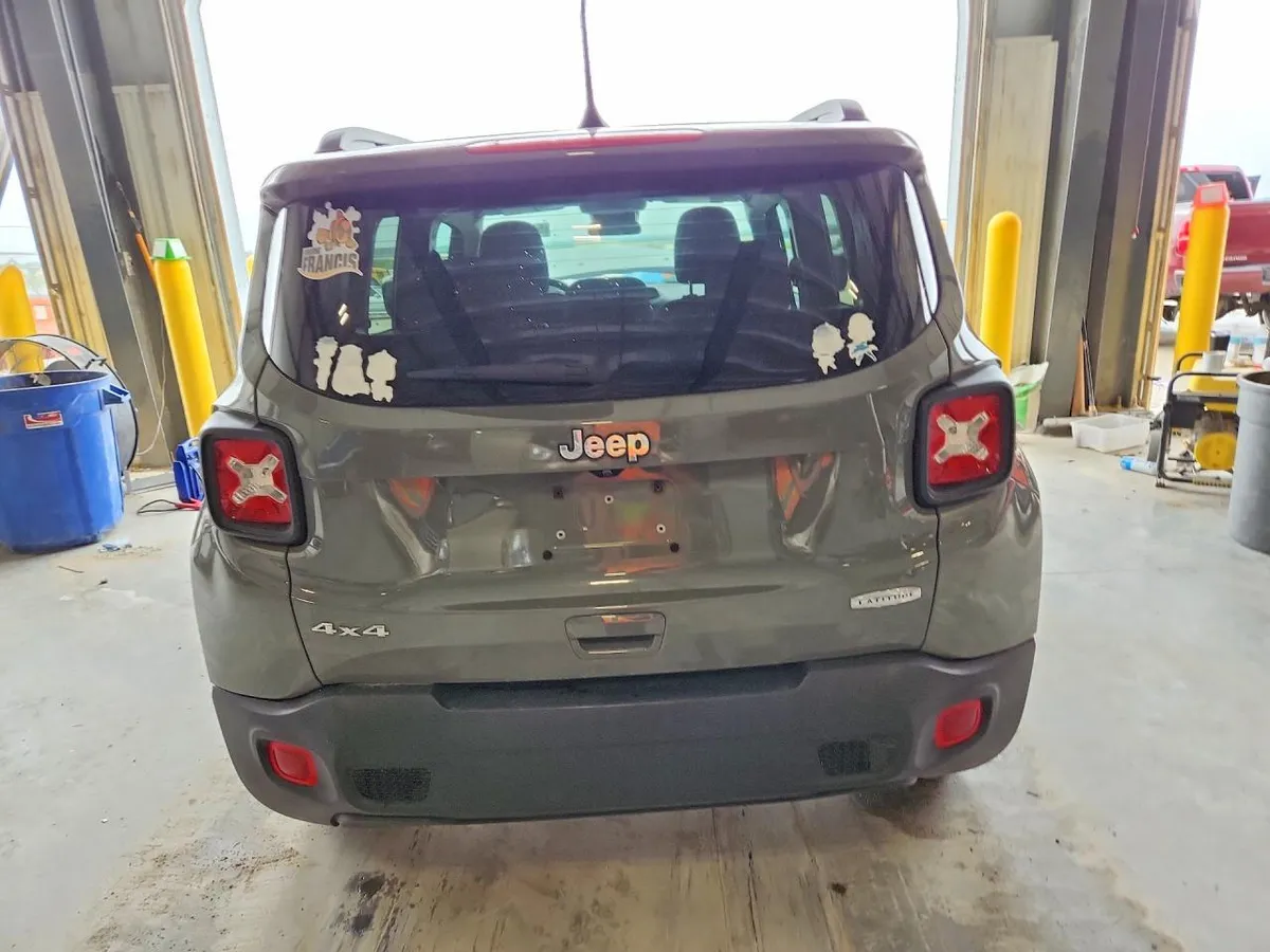 JEEP RENEGADE LATITUDE 2022