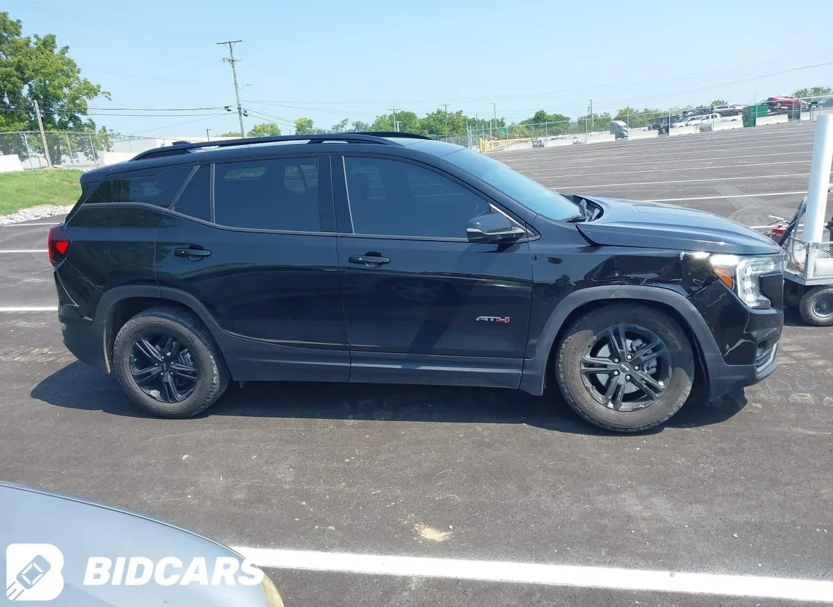 GMC TERRAIN AWD AT4 2023