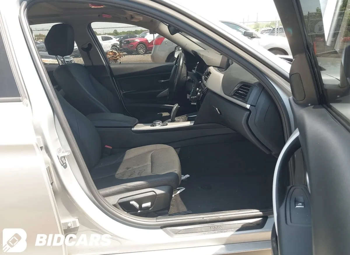 BMW 320I XDRIVE 2018