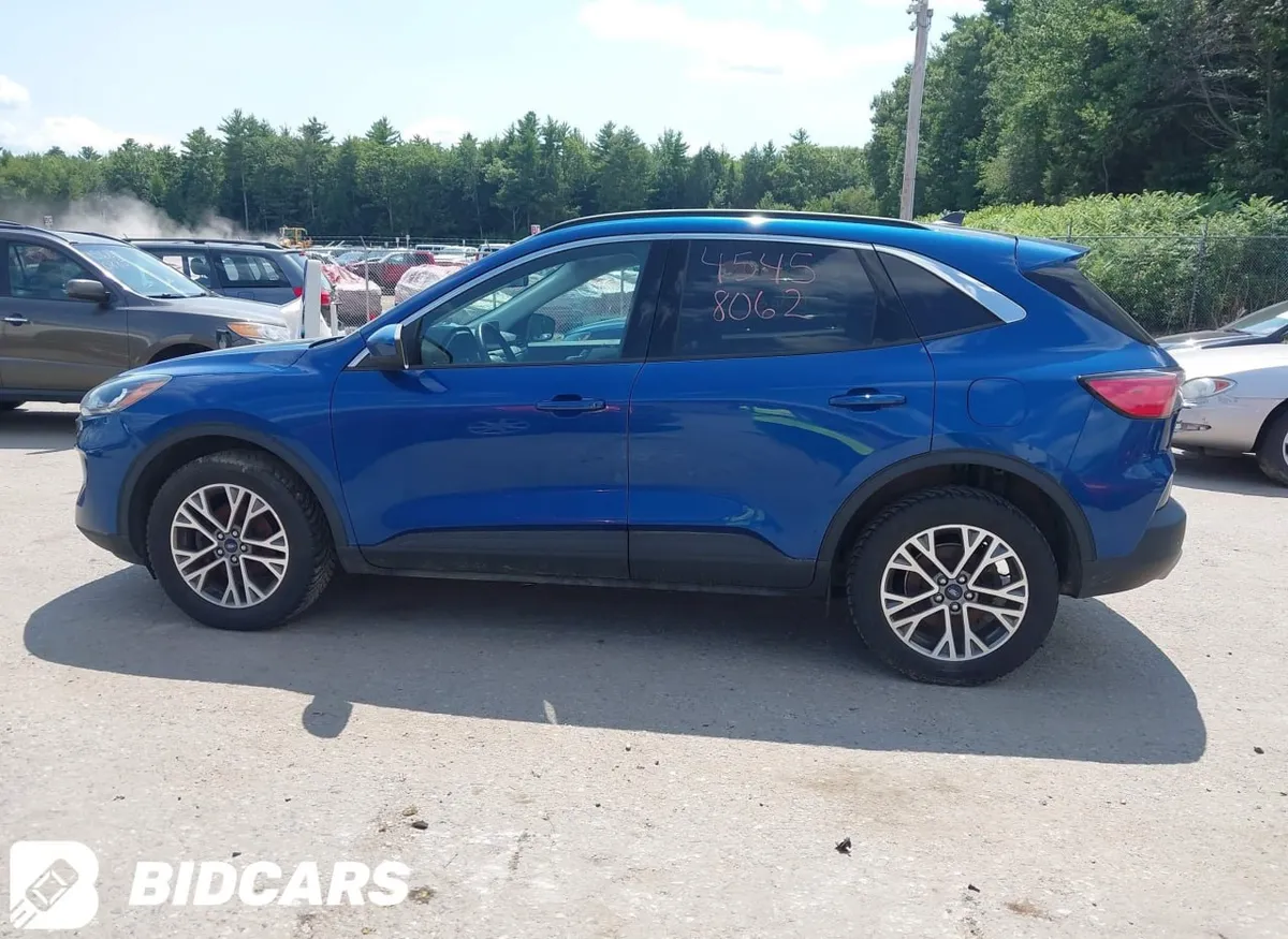 FORD ESCAPE SEL 2022