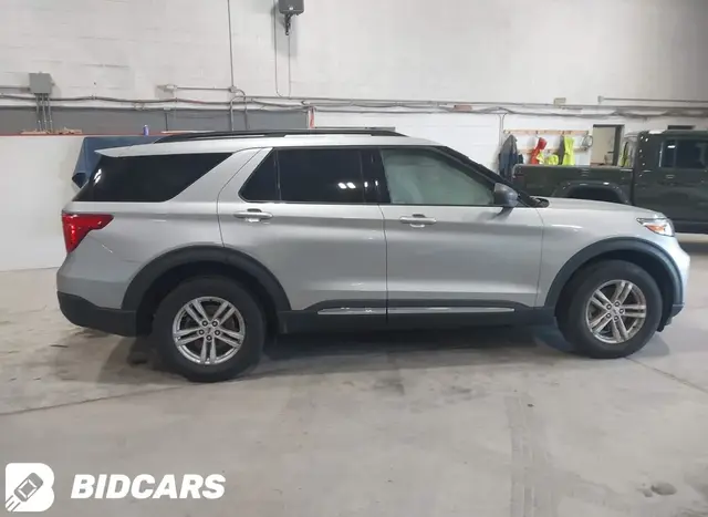 FORD EXPLORER XLT 2022