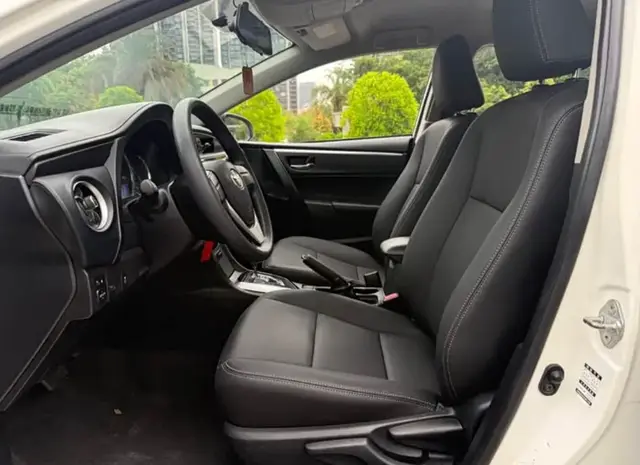 TOYOTA COROLLA 2017