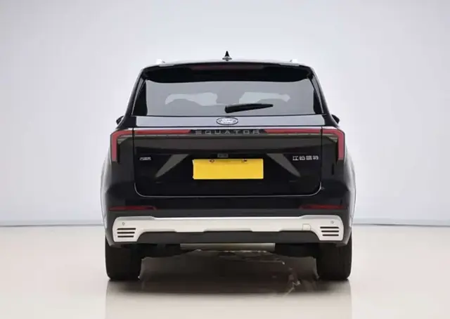 FORD EQUATOR 2025