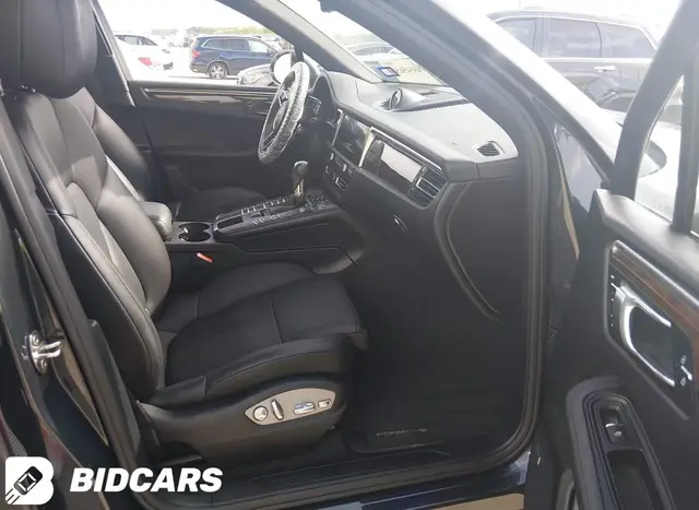 PORSCHE MACAN 2019