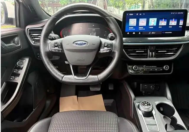 FORD FOCUS HATCHBACK 2022