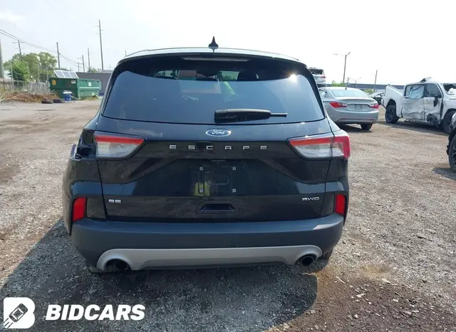 FORD ESCAPE SE 2022