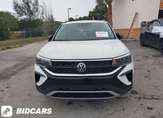 VOLKSWAGEN TAOS 2022