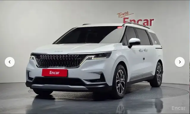 KIA CARNIVAL IV 9 2023