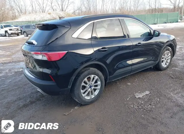 FORD ESCAPE SE 2022