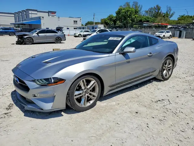 FORD MUSTANG 2021