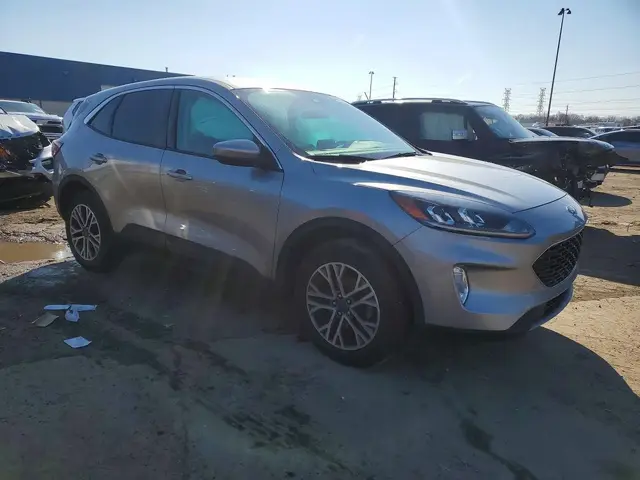 FORD ESCAPE SEL 2022