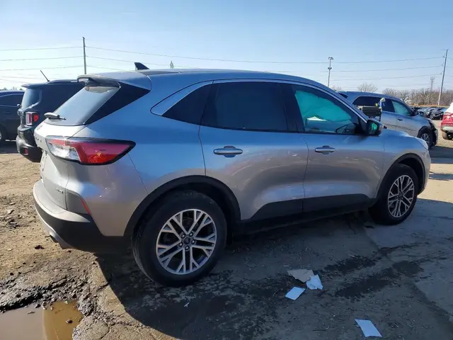 FORD ESCAPE SEL 2022