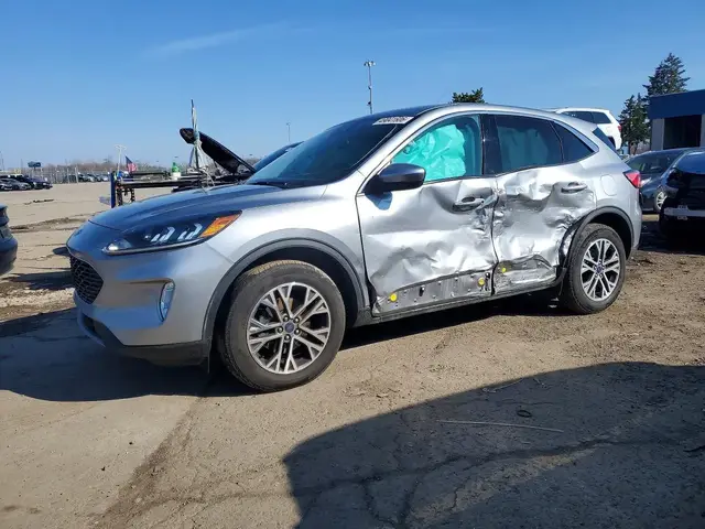 FORD ESCAPE SEL 2022