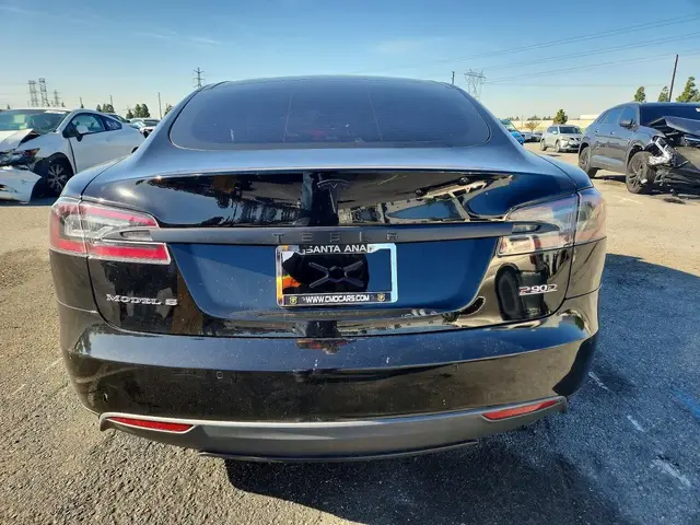 TESLA MODEL S 2016