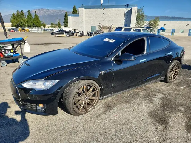 TESLA MODEL S 2016