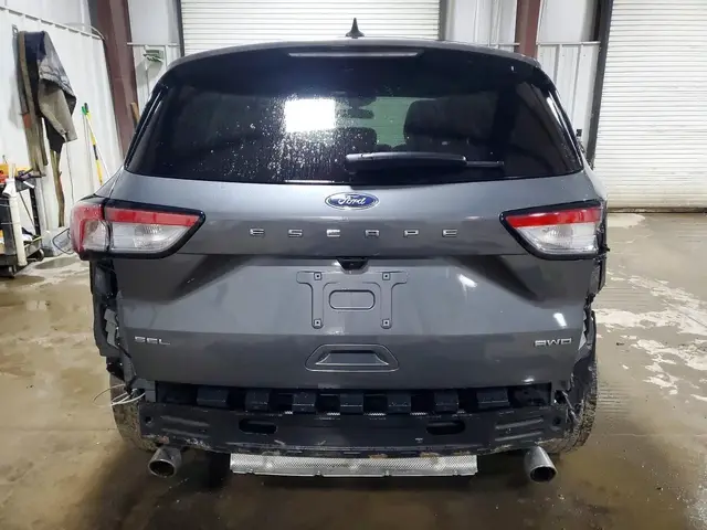 FORD ESCAPE SEL 2022