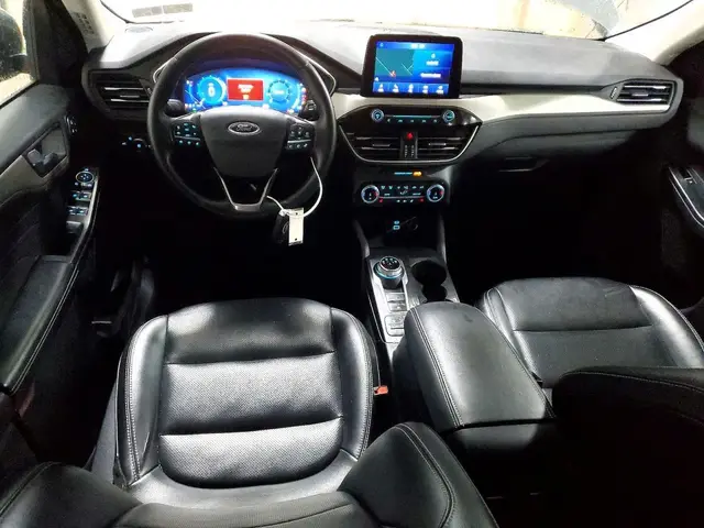 FORD ESCAPE SEL 2022