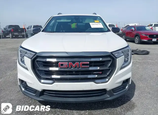 GMC TERRAIN AWD AT4 2022