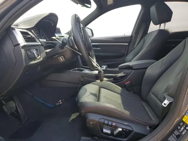 BMW 330 XI 2018