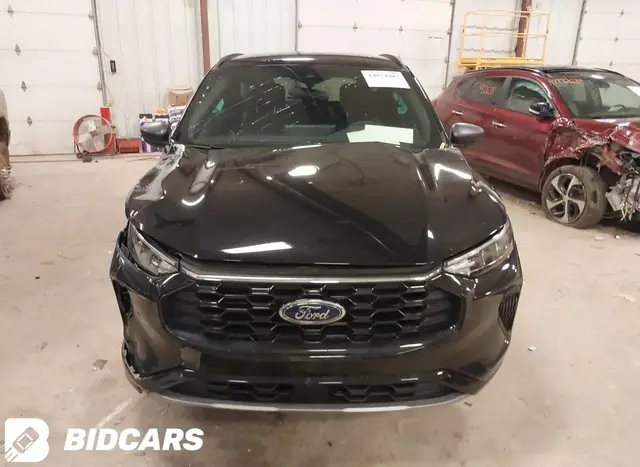 FORD ESCAPE 2024
