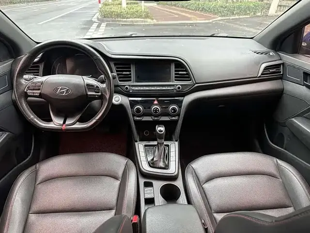 HYUNDAI ELANTRA 2019