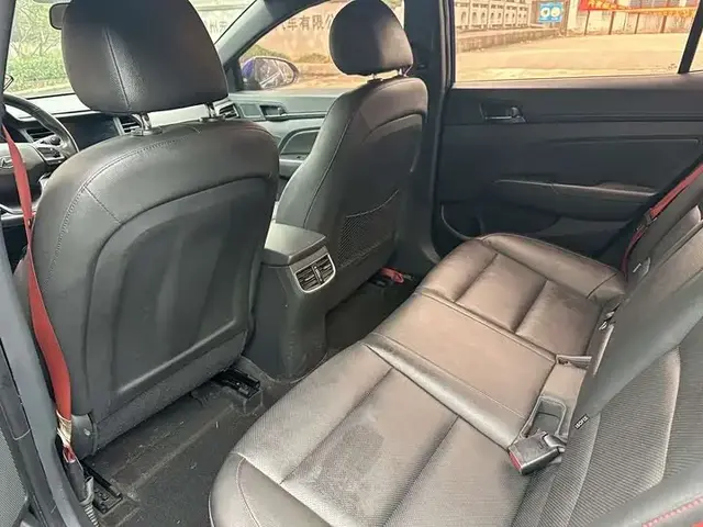 HYUNDAI ELANTRA 2019