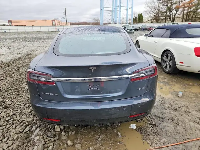 TESLA MODEL S 2018