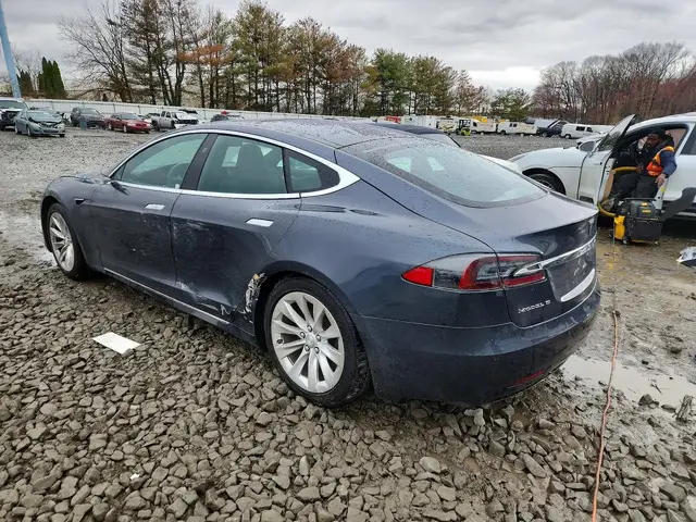 TESLA MODEL S 2018