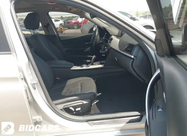 BMW 320I XDRIVE 2018