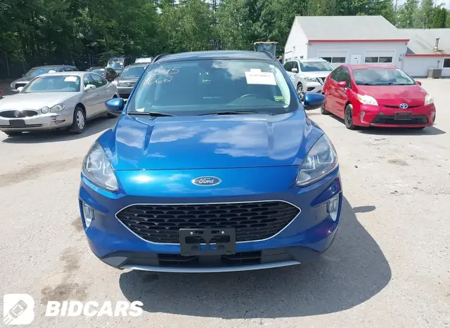 FORD ESCAPE SEL 2022