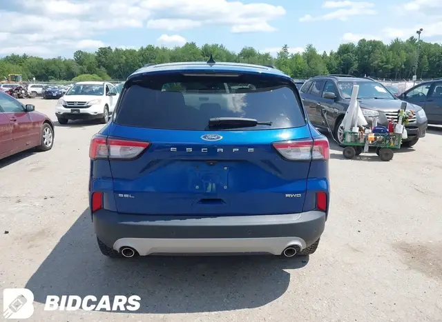 FORD ESCAPE SEL 2022