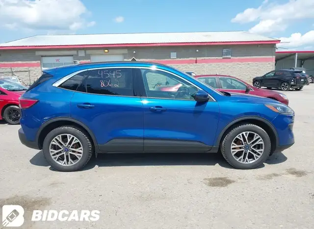 FORD ESCAPE SEL 2022