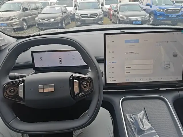 GEELY GALAXY STARSHIP 7 2025