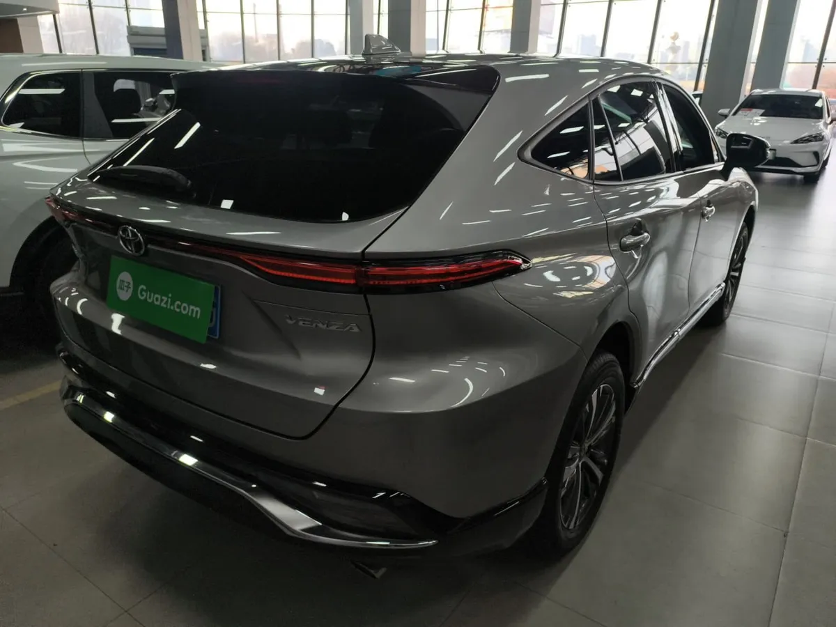 TOYOTA VENZA 2022
