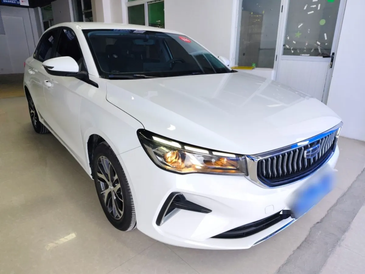 GEELY AUTO EMGRAND LUXURY 2022