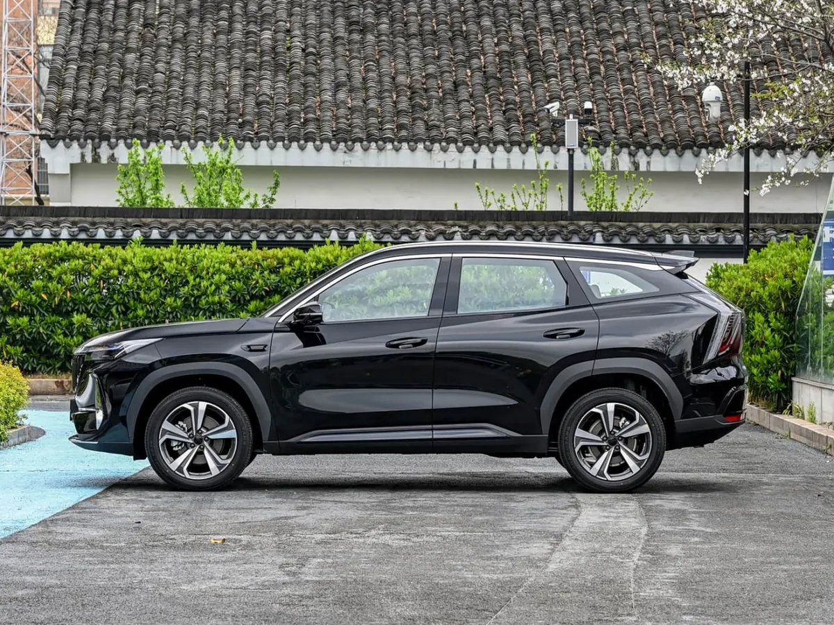GEELY BOYUE L 2026