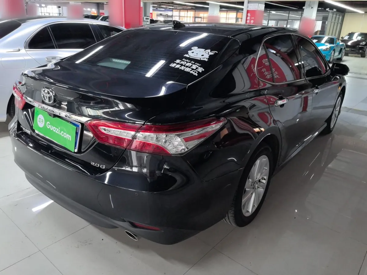 TOYOTA CAMRY 2023