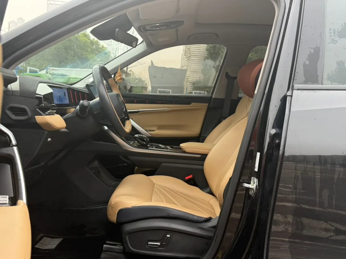 GEELY BOYUE L PREMIUM 2022