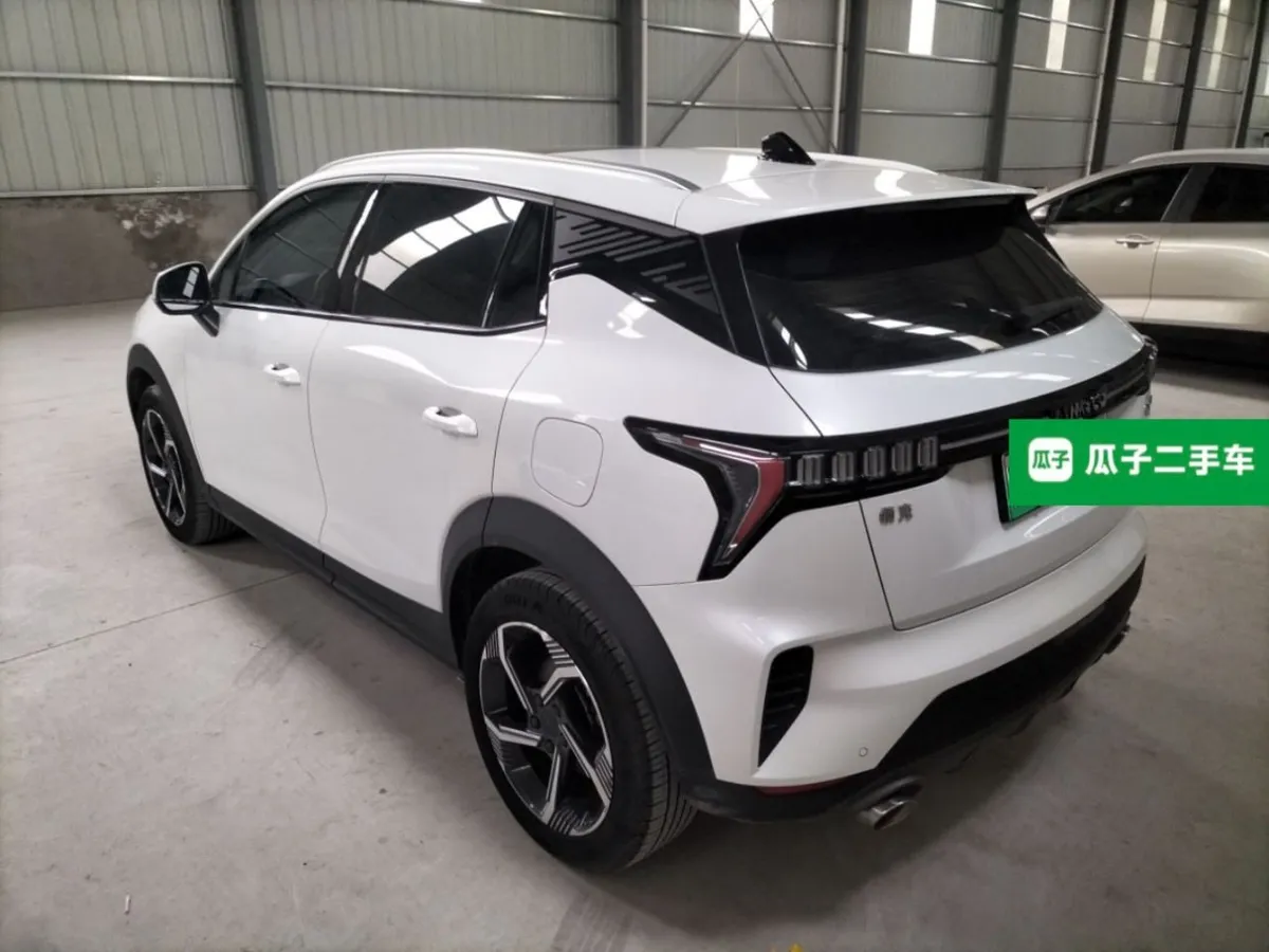 LYNK & CO 06 EM-P 2022