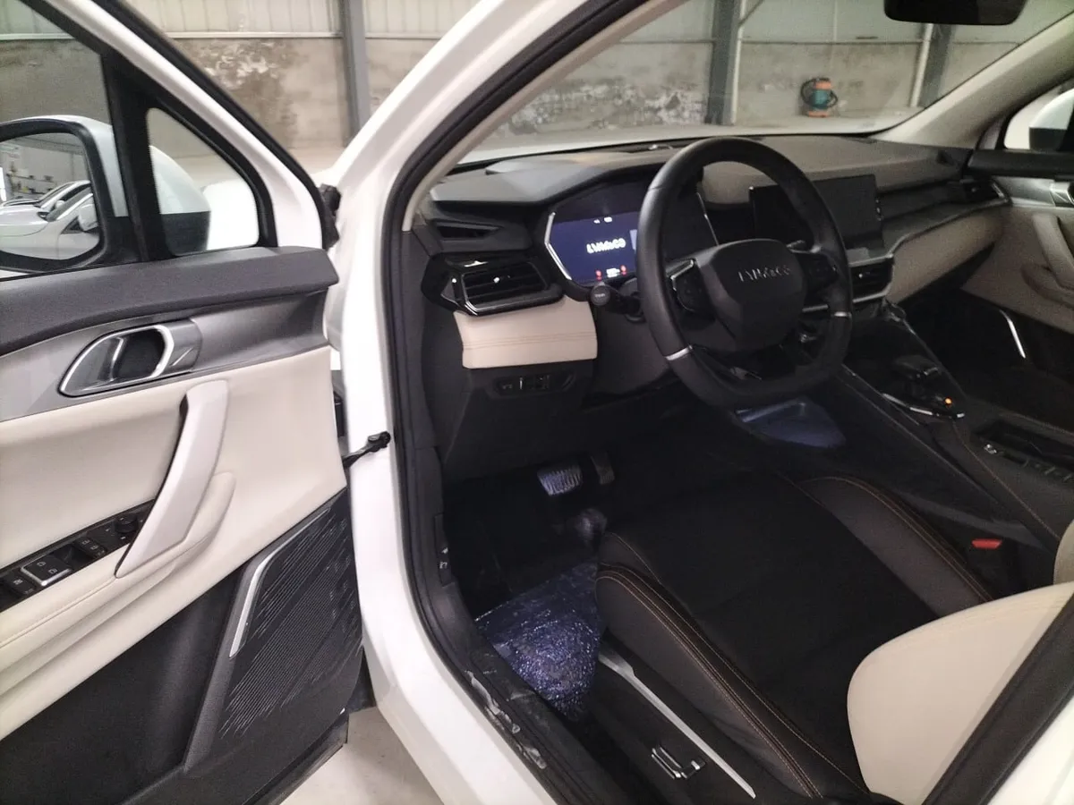 LYNK & CO 06 EM-P 2022