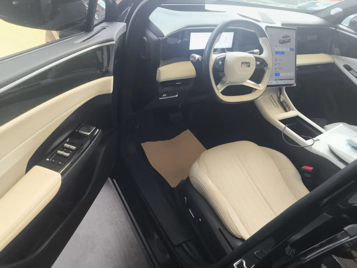 GEELY GALAXY L7 2023