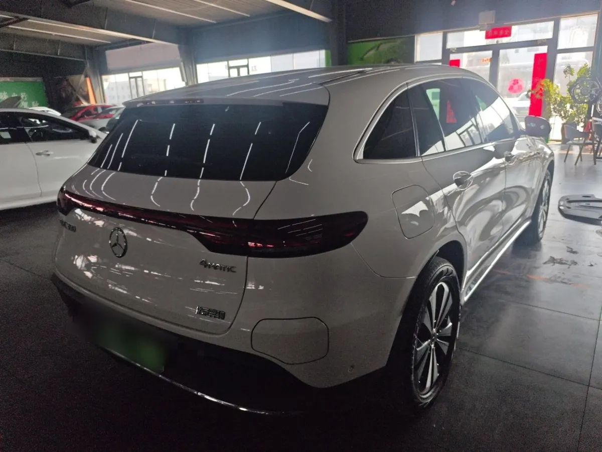 MERCEDES-BENZ EQC 2022
